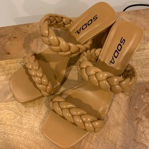 Wide heels soft beige leather, rope/braid Strapses open toed- brand Soda